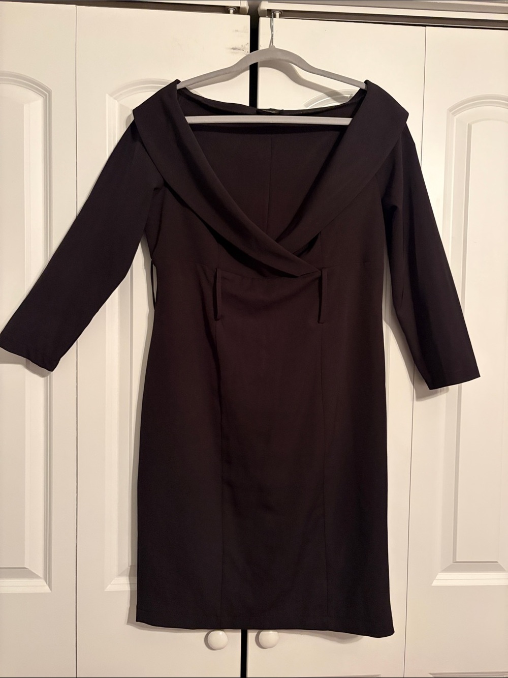 Classic Black Long-Sleeve Off-Shoulder Sheath Dress